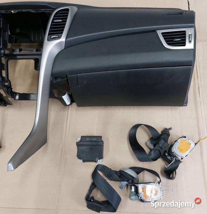 Hyundai I30 II 1417R DESKA ROZDZIELCZA PODUSZKI Oleśnica