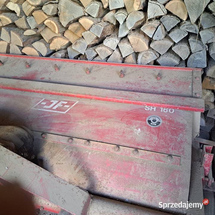 Sieczkarnia do słomy JF zaczepiana do ciągnika nieuszkodzony Mierzawa
