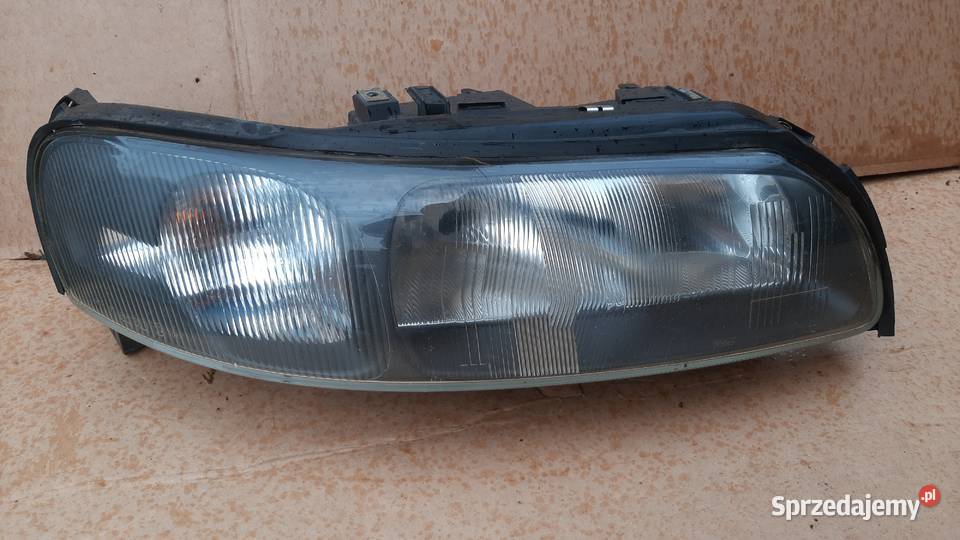 lampa prawa 89004806 lewa 89004805 Volvo v70 II osobowe dolnośląskie Dębno