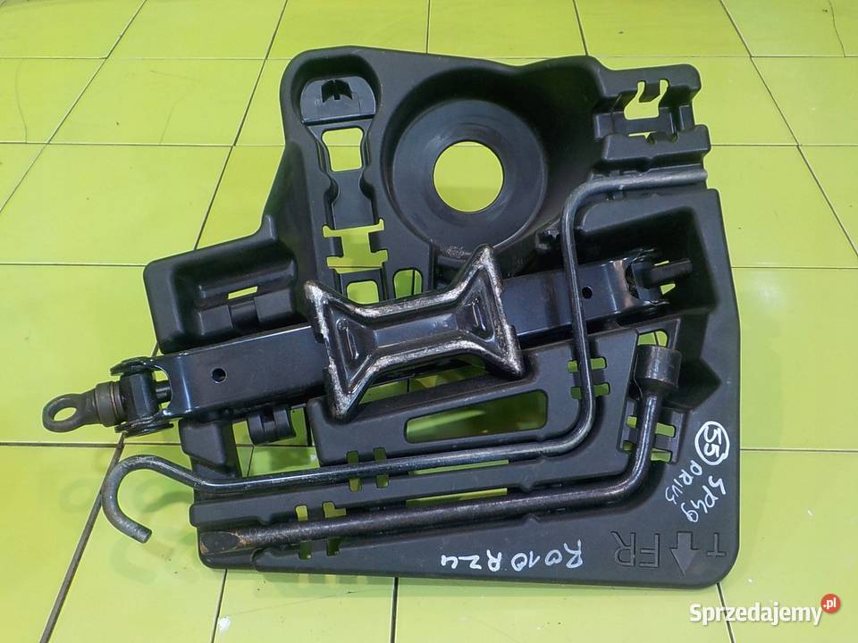 TOYOTA PRIUS III 10r 18 VVTI 5D zestaw naprawczy Suków