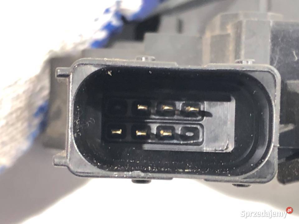 ZAMEK DRZWI LEWY PRZÓD OPEL CORSA E Hatchback