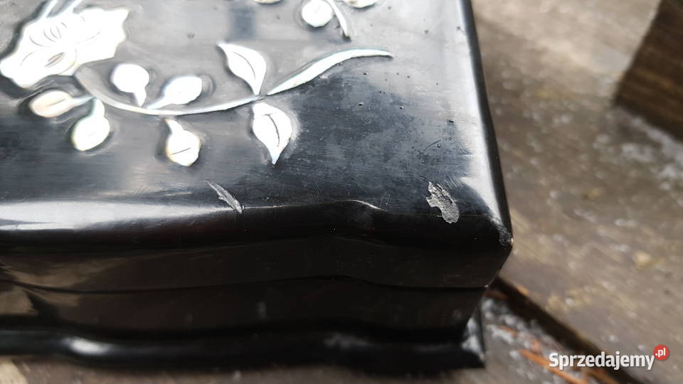 Pudełko szkatułka z łąki ozdobioną macicą Dekoracje i ozdoby Myszków