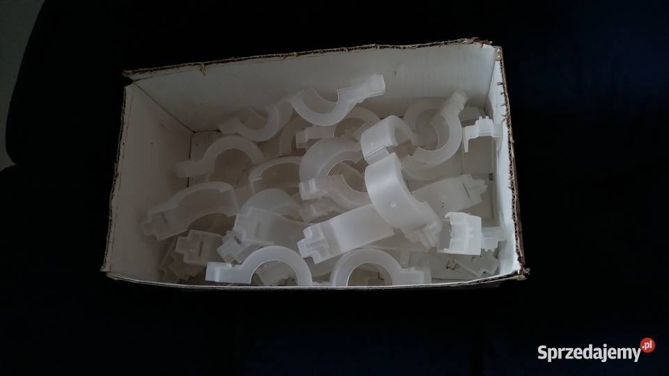 Obejma plastikowa V 12
