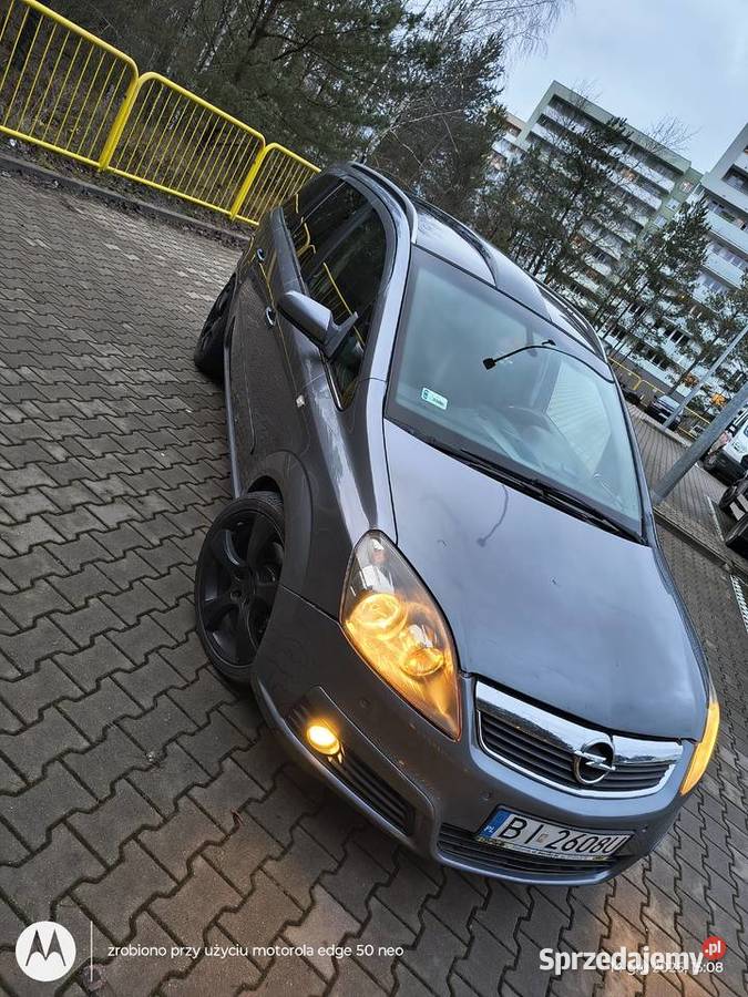 Opel Zafira 19 CDTI 2006r Doinwestowana Samochody osobowe Białystok