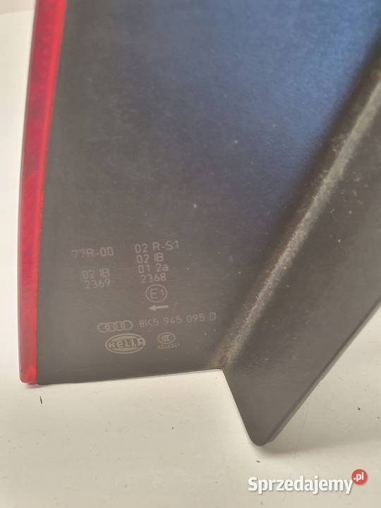 LAMPA LEWY TYŁ W BŁOTNIK AUDI A4 B8 8K5945095D Przystajń