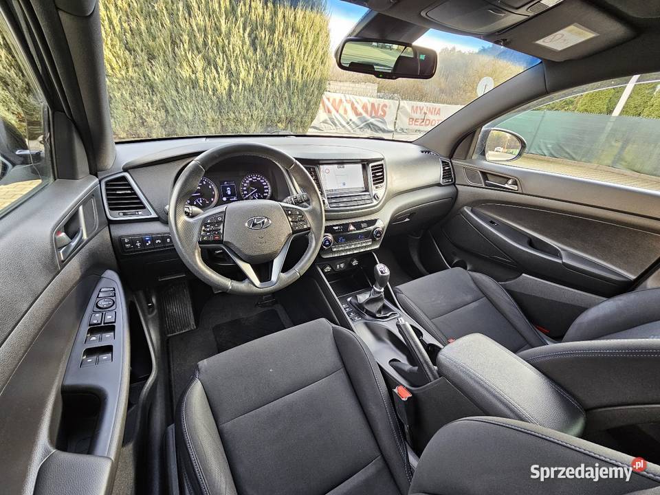 HYUNDAI TUCSON 16Benzyna 2018r Niski przebieg Poniatowa