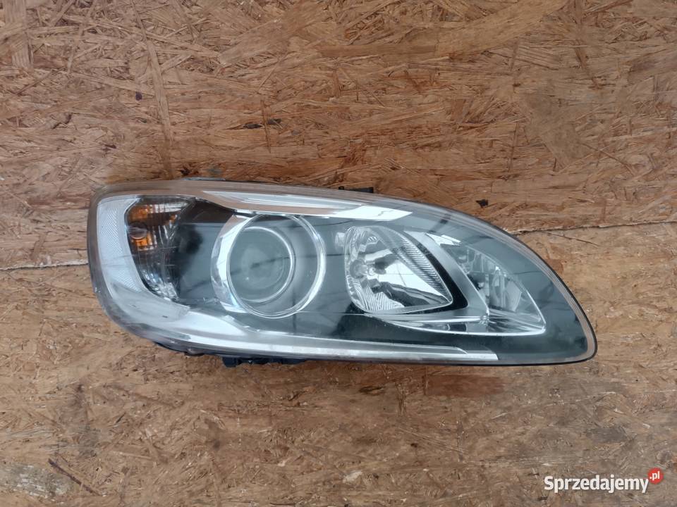 LAMPA PRAWY PRZÓD EU XENON VOLVO S60 V60 LIFT osobowe Nowy Tomyśl