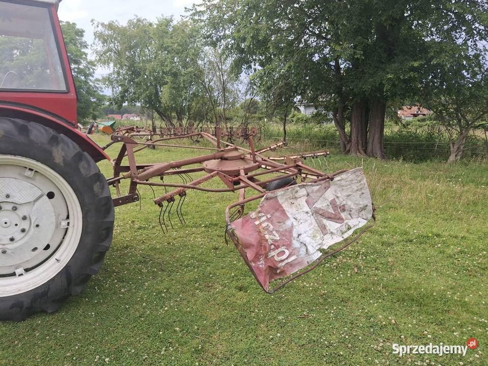 Zgrabiarka do siana Zgrabiarka karuzelowa Fahr lubuskie Danków