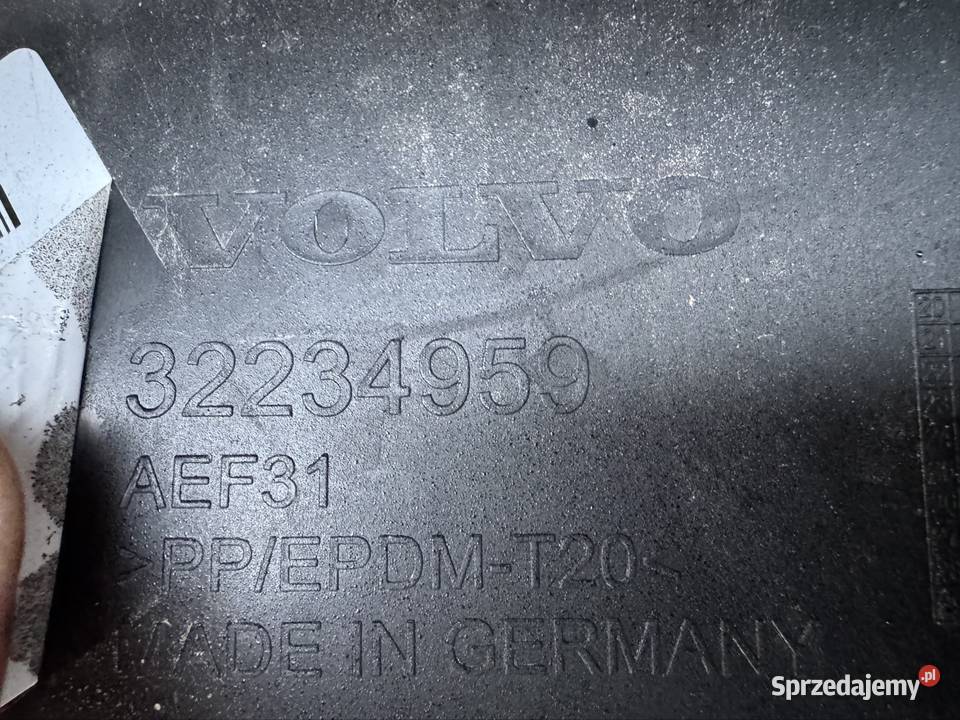 Środkowa kratka zderzaka przód Volvo xc60 II 2 Sieraków