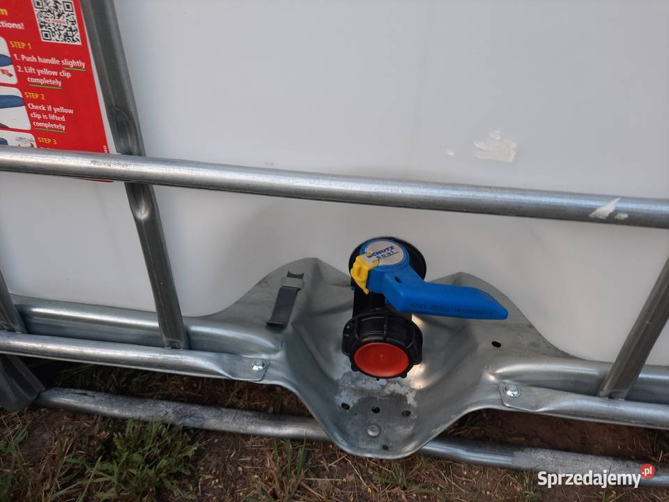 Mauzer 1000 l zbiornik mauser Bucze sprzedam