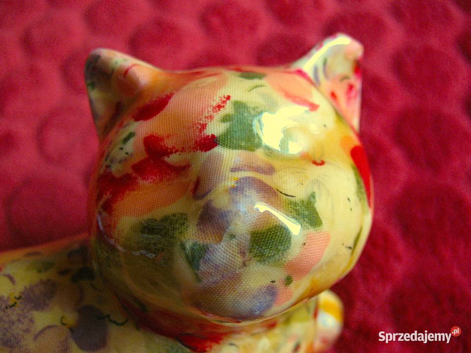 KOT w kwiaty malowany 11 x 18 x 10 Figurka z Siedlce sprzedam