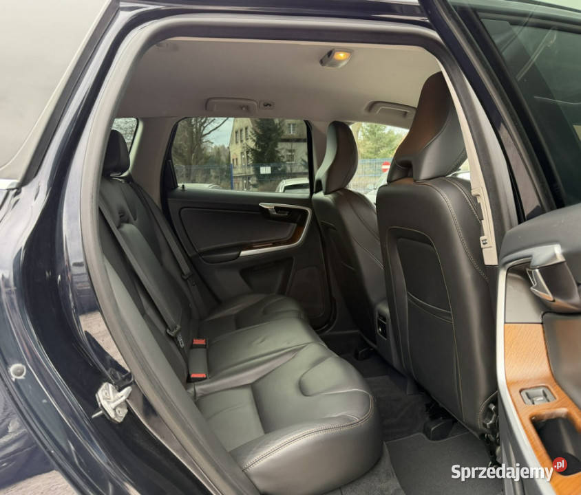Volvo XC 60 190FLSummumSerwisGwarancja I autoalarm Kamienna Góra