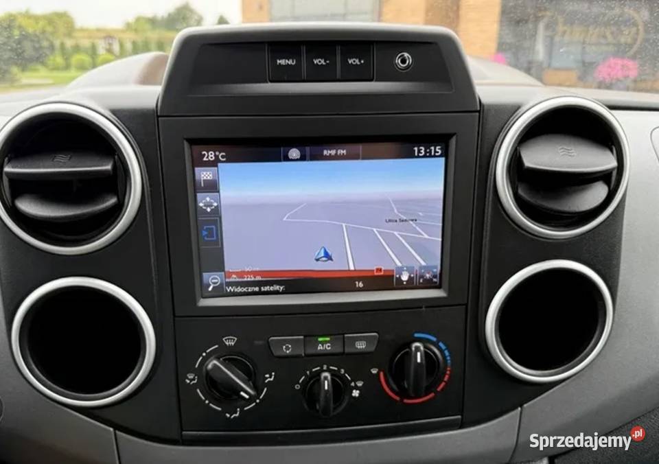 Radio z wyświetlaczem do Peugot Partner Nisko