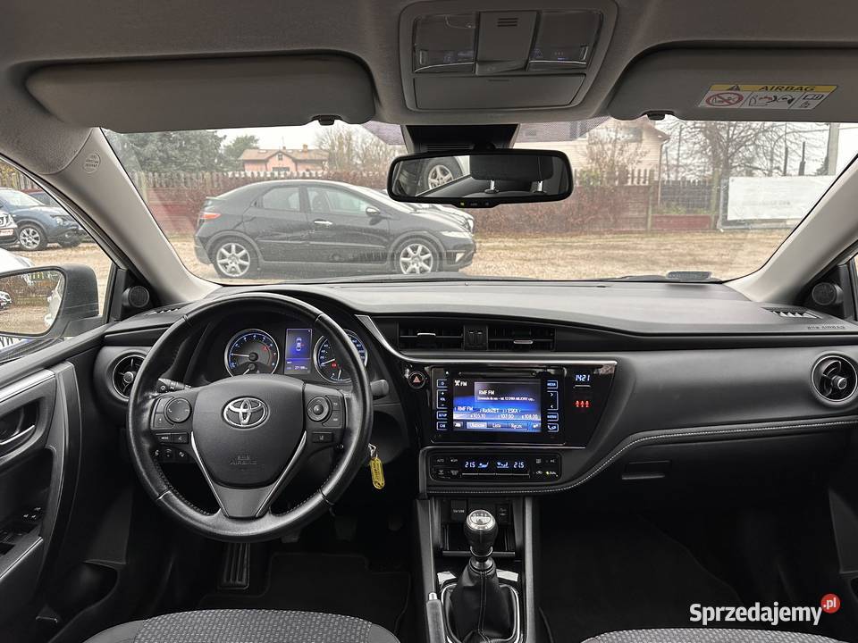 Toyota Corolla 16 benzynaBiała perłaKamera mazowieckie Warszawa