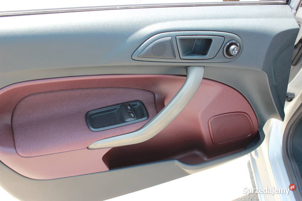 Ford Fiesta Mk7 12 benzyna 60 Ekonomiczny i Żagań