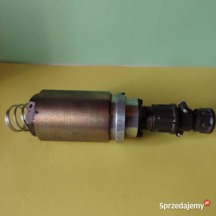 UE 05 24V Elektromagnes Poręba sprzedam