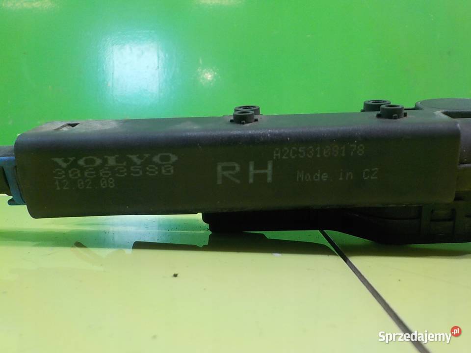 VOLVO V70 III 24 D5 08r KOMBI 5D spryskiwacz Suków