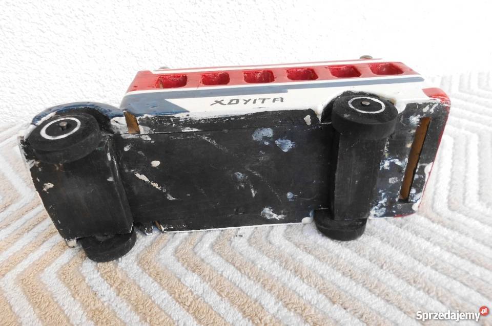 Stary drewniany autobus wystrugany ręcznie Pozostałe Warszawa