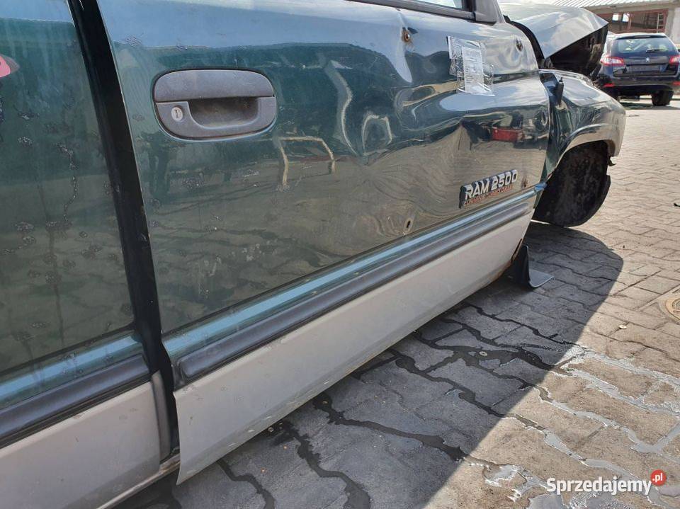 DRZWI PRAWE PRZÓD DODGE RAM 2500 osobowe Lipno