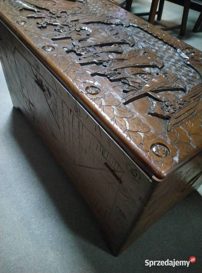 Duży rzeźbiony kufer skrzynia z drewna Białystok