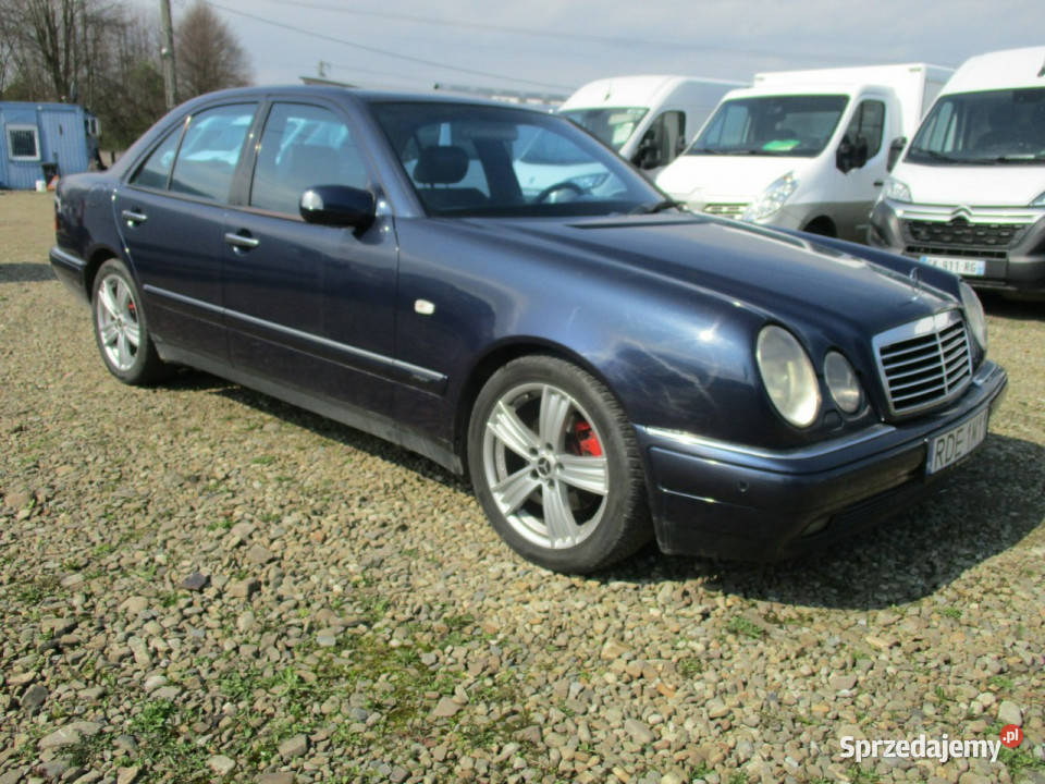 Mercedes E 300 W210 OM606 30 Turbo Diesel 177 aluminiowe felgi Dębica