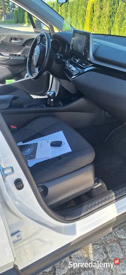 Toyota C HR 18 hybryd salon Polska