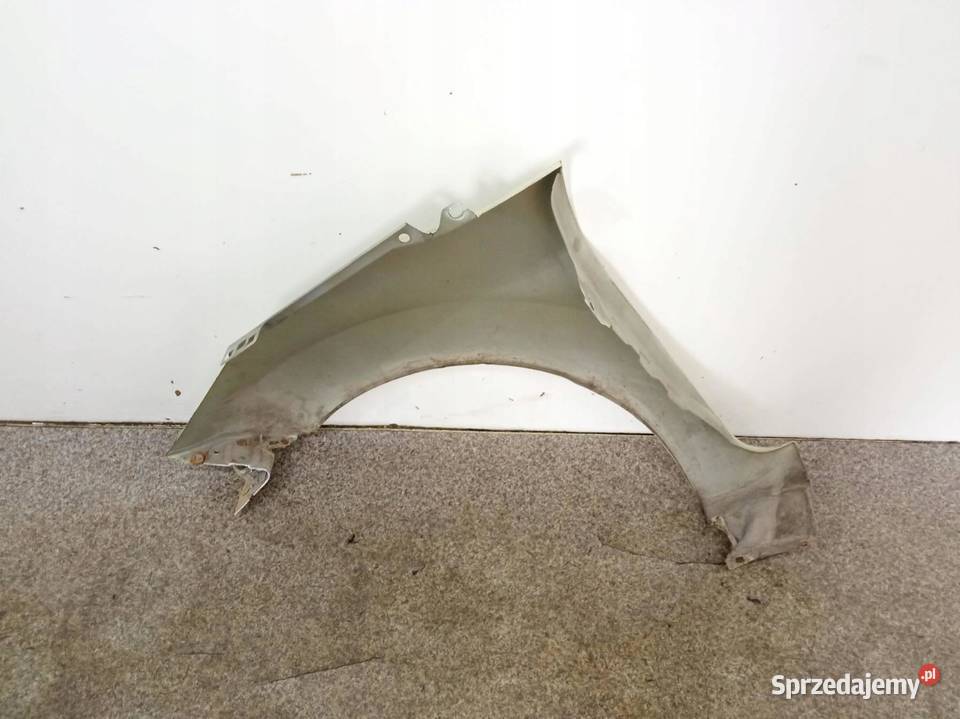 BŁOTNIK PRAWY PRZÓD 49 Ford Fiesta Mk7 20082016 Rok produkcji 2009