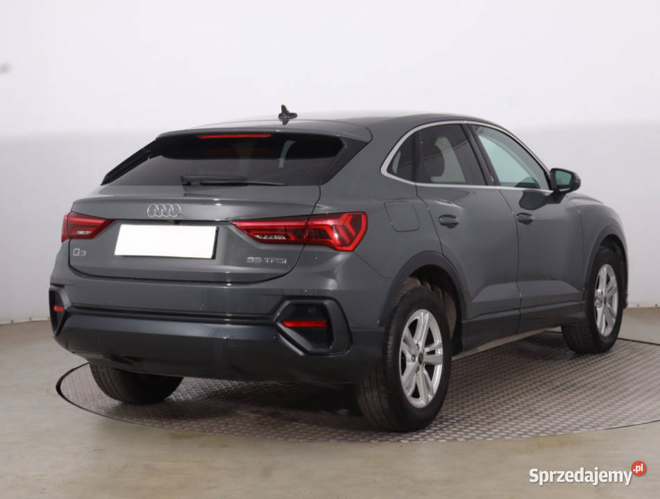 Audi Q3 Sportback 35 TFSI relingi dachowe