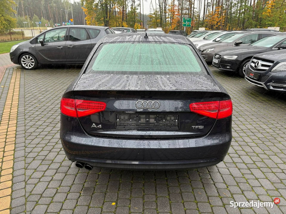 Audi A4 sedan 18 benzyna 170 Xenony Skóry wielofunkcyjna kierownica Lipówki