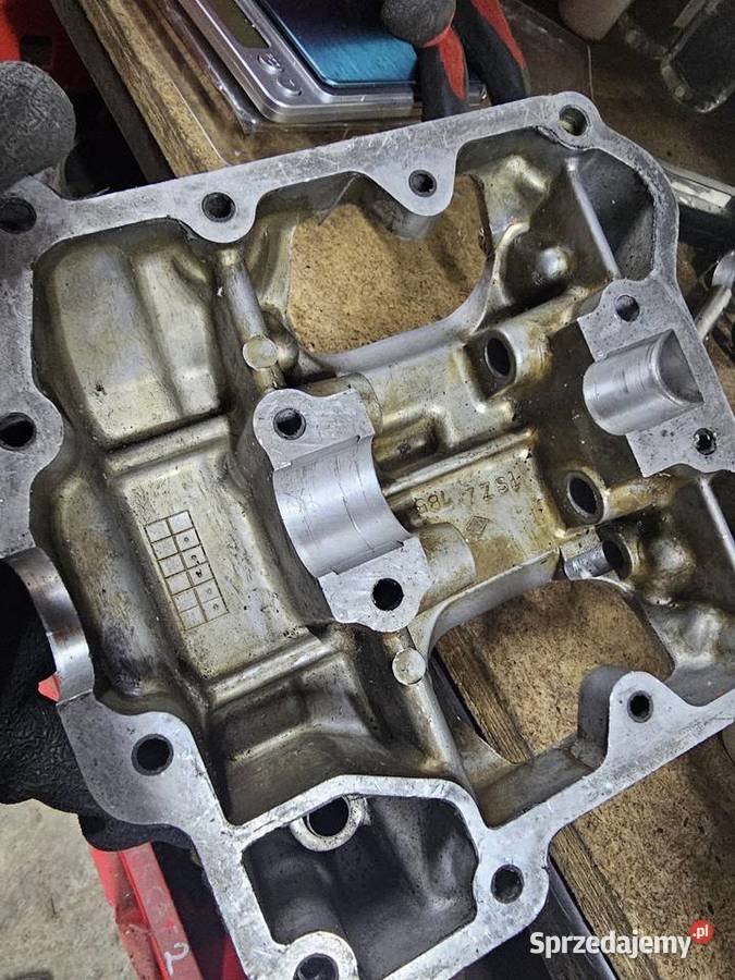 Suzuki DR 750 pokrywa głowicy dekiel głowica dolnośląskie Jelenia Góra