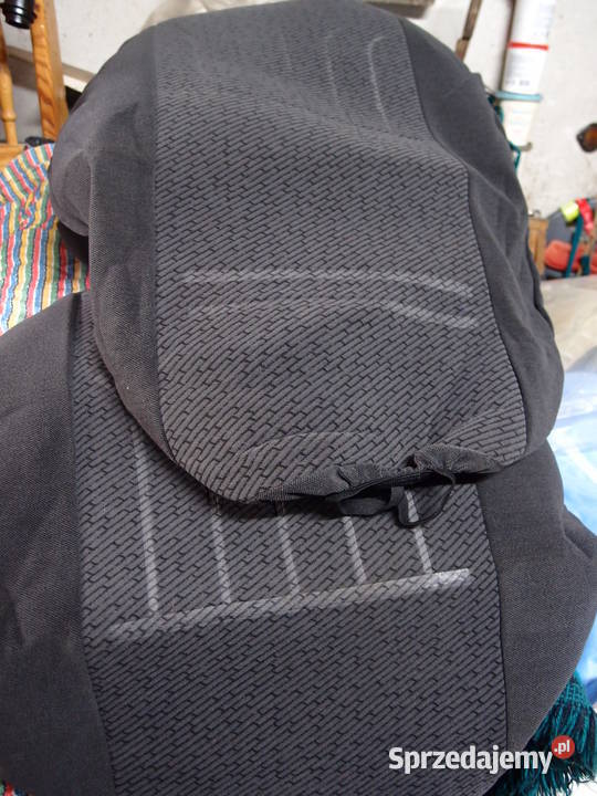 Uniwersalne pokrowce 2x fotel i tylna kanapa Pozostałe sprzedam