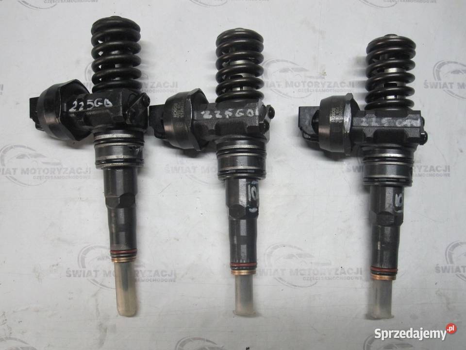 VW GOLF 19 TDI 105 pompowtryskiwacz 038130073AG