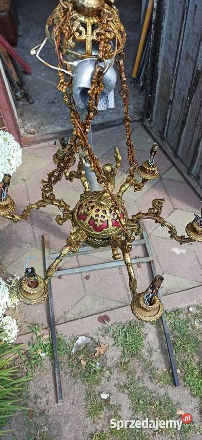 Żyrandol z mosiądzu