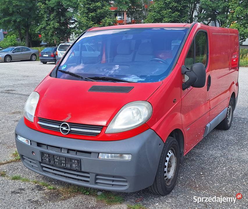 Opel Vivaro furgon 3 osobowy 2001 czerwony Rok produkcji 2001 śląskie Częstochowa