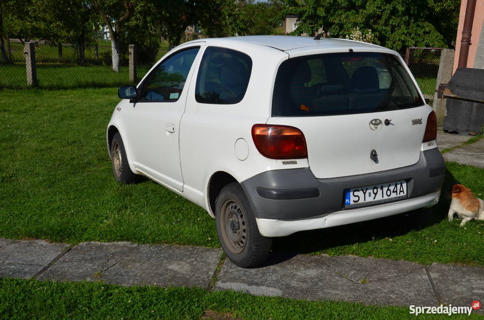 Sprzedam Toyotę Yaris ciężarowa VAT biały Motoryzacja Trachy
