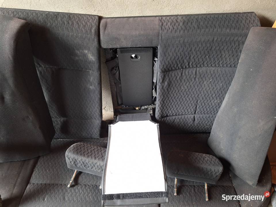 Boczki drzwi tylna kanapa zagłówki BMW e46 Liszno sprzedam