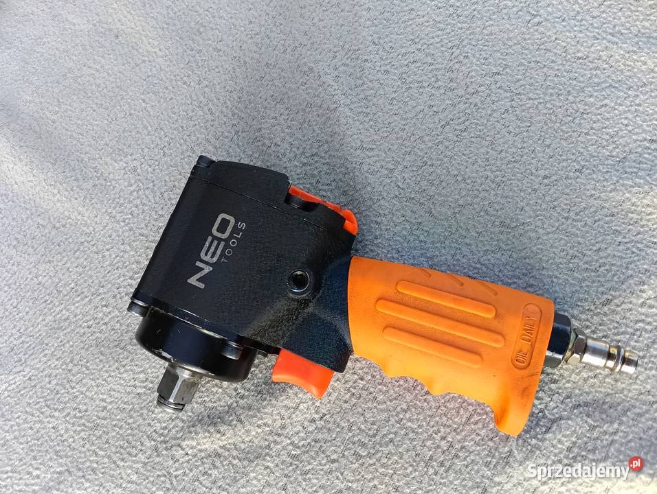 Klucz udarowy 12 Neo 680 Nm krótki parę razy