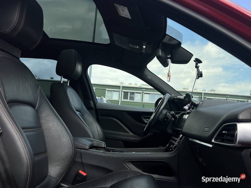 Jaguar FPace 2017 napęd 4x4 Warszawa sprzedam