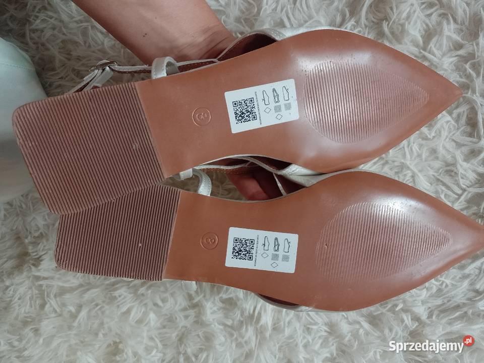 41 ASOS Design Białe baleriny z odkrytą piętą z Asos Balerinki Kraków sprzedam