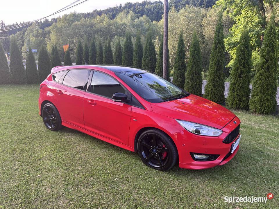 Ford Focus Red Edition St line