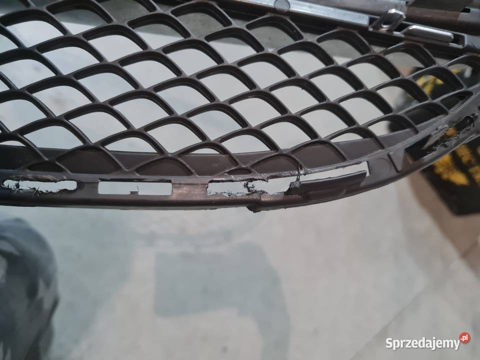 Mercedes C63 W205 AMG atrapa grill chlodnicy Motoryzacja Śrem