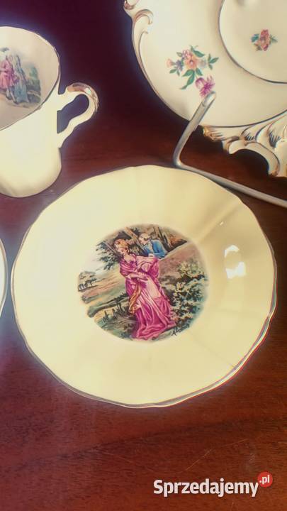 Filiżanka z talerzykiem deserowym
Imperial Made Porcelana i szkło Gdańsk