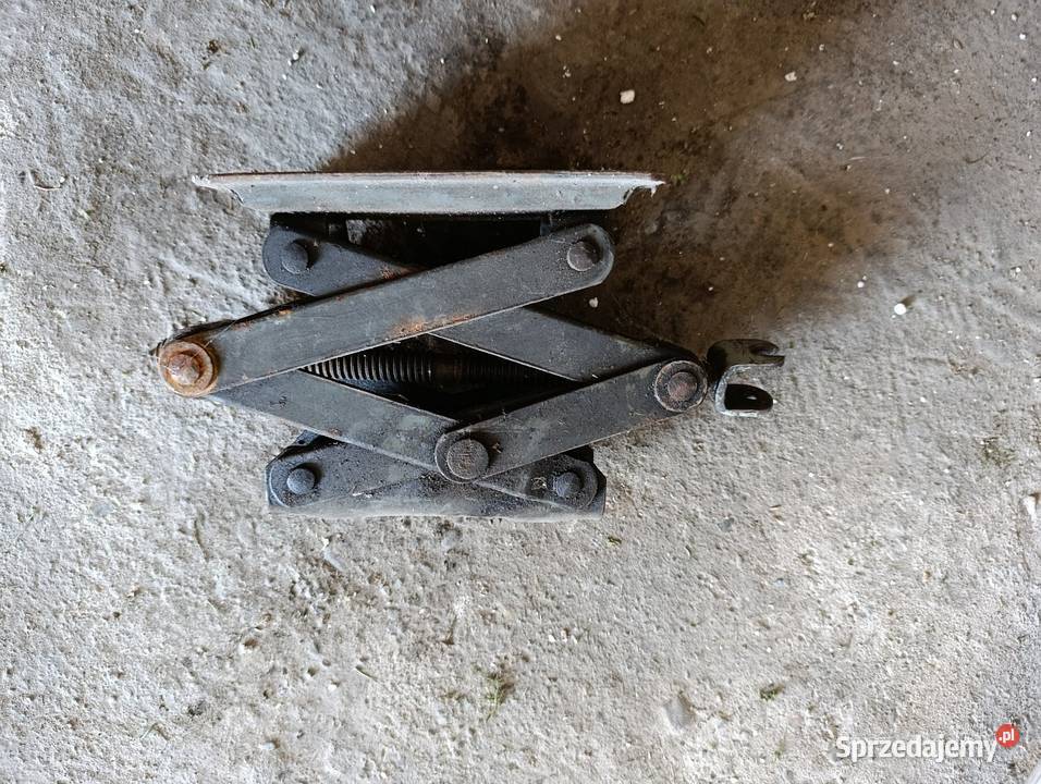 Lewarek samochodowy PRL osobowe Cieszyn