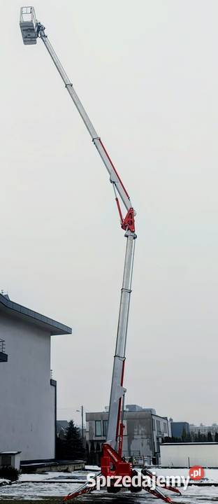 Mycie elewacji i dachów Wynajem podnośnika Gdynia