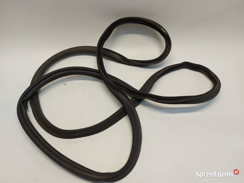 VW ID4 11A 2024r SUV 5D USZCZELKA BAGAŻNIKA sprzedam