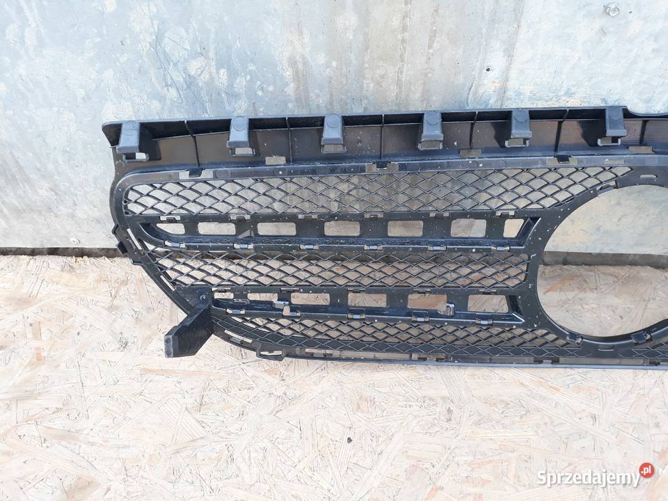 MERCEDES W246 LIFT GRILL ATRAPA ZDERZAKA PRZÓD Międzychód