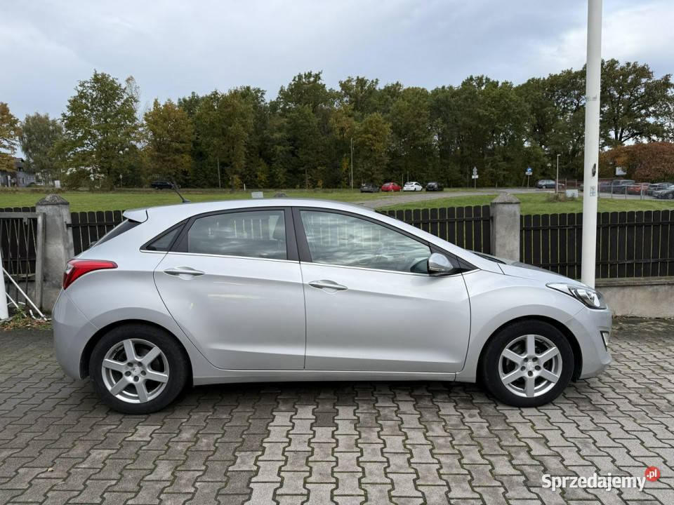 Hyundai i30 16 CRDI 110 ładny świeżo Hatchback Bolesławiec
