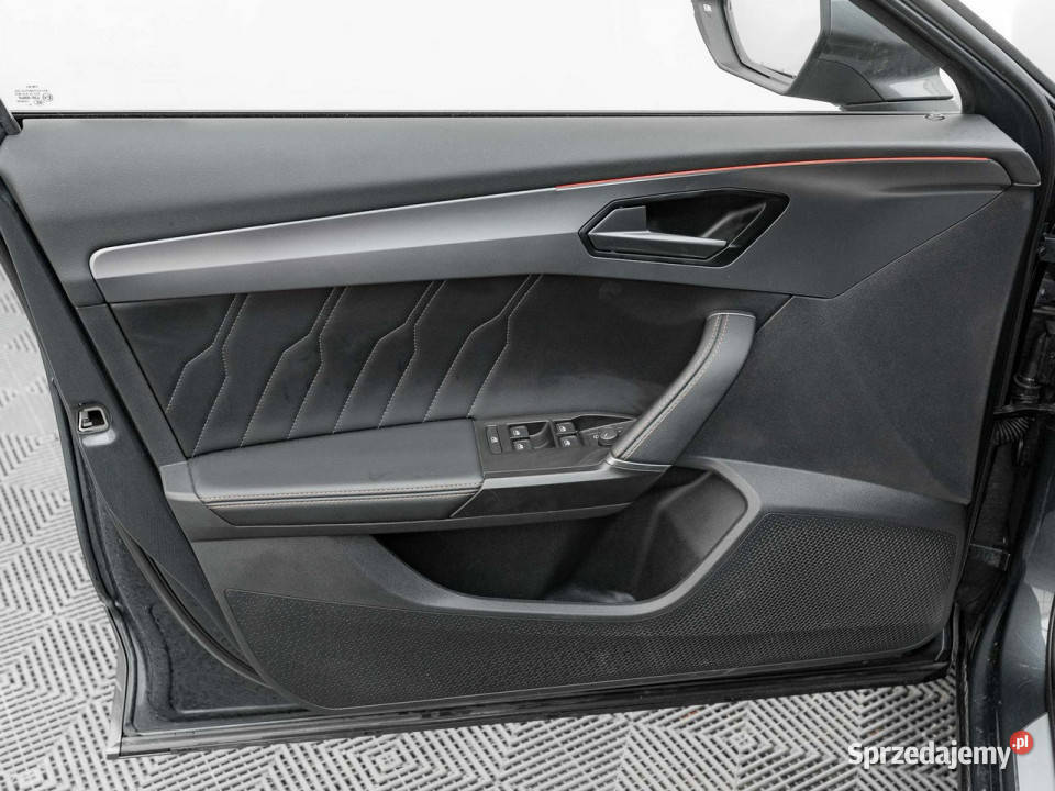 Cupra Formentor 15 TSI DSG Podgrzf I kier LED światła do jazdy dziennej Pępowo