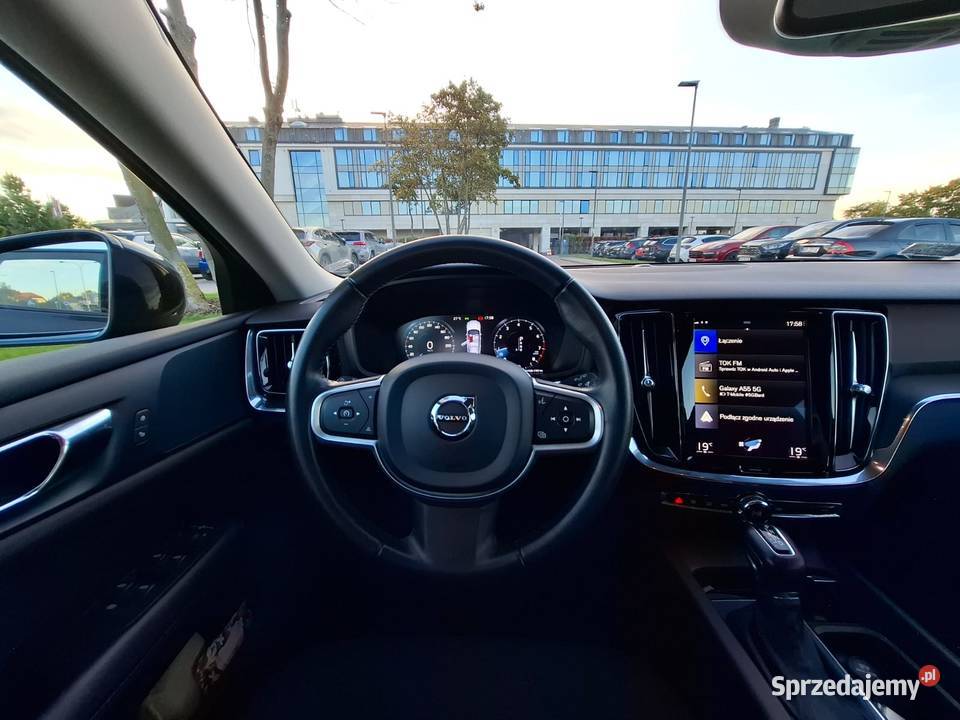 Volvo V60 T4 pierwszy właściciel polski salon Warszawa