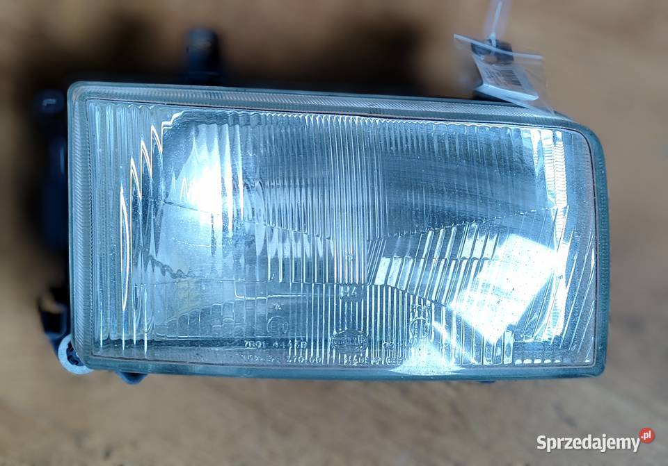 Volkswagen T4 lampa prawy przód Motoryzacja Żywiec